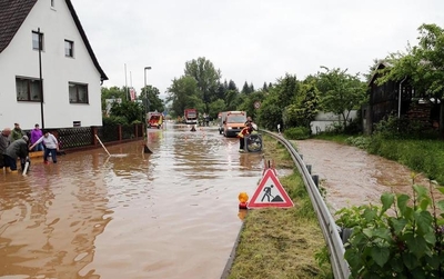 Hochwasser in der Hauptstraße